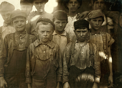 Child labor at Avondale Mills in Birmingham, Alabama, 1910 thumbnail