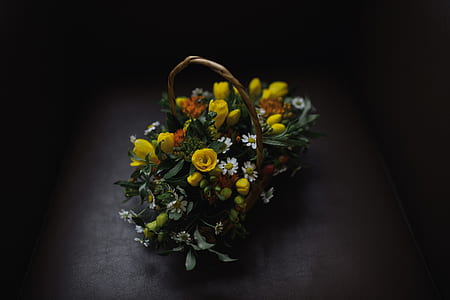yellow and white flowers basket thumbnail