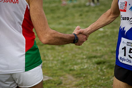 two person handshaking thumbnail