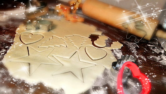 bread forming shape on table thumbnail