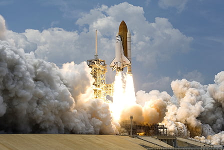 space shuttle about to land photo thumbnail
