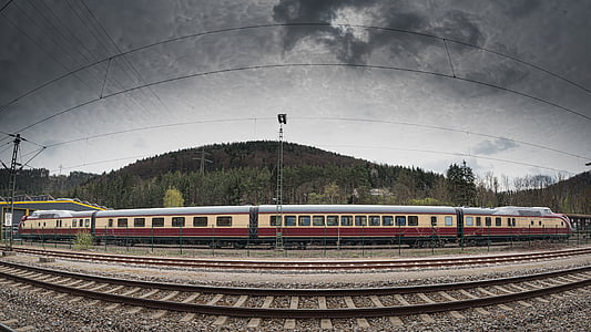 white and red train thumbnail