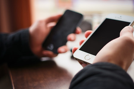 Comparing iPhone 5S with iPhone 5 thumbnail