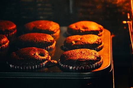 baked cupcakes thumbnail