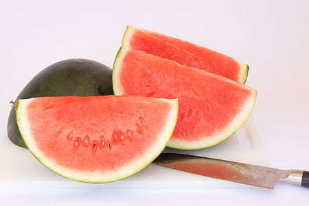 slice watermelon with knife thumbnail