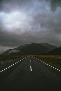 landscape photography of mountains thumbnail