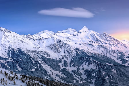 mountain covered with snow thumbnail