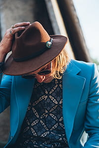 Fashionable Man In Hat Photo thumbnail