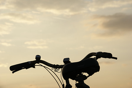silhouette of black bike thumbnail