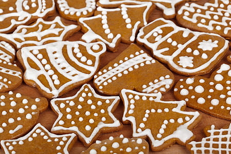 brown and white cookies thumbnail