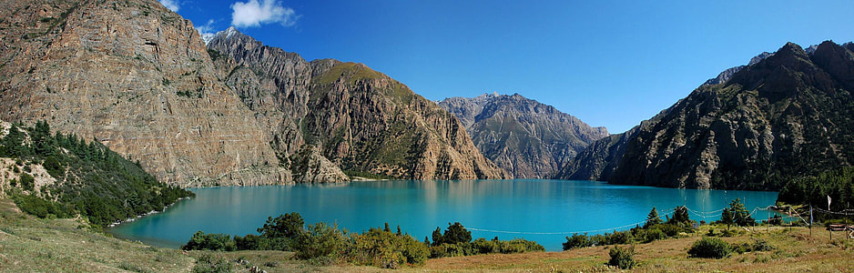 Phoksundo Lake in landscape in Nepal thumbnail