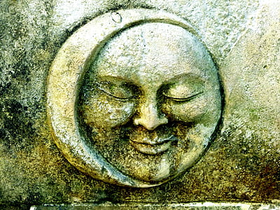 gray concrete statue thumbnail