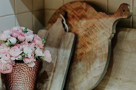 Pink roses in pot thumbnail