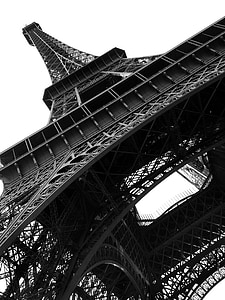 worm's eye view of Eiffel Tower thumbnail