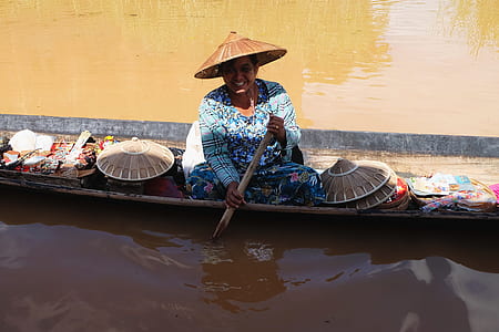 woman riding boat thumbnail