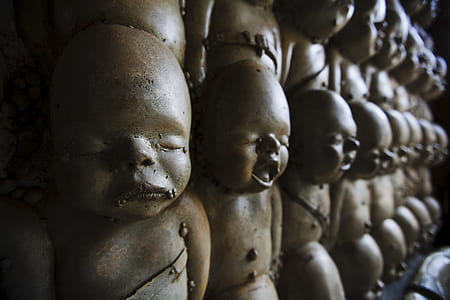 baby statues thumbnail