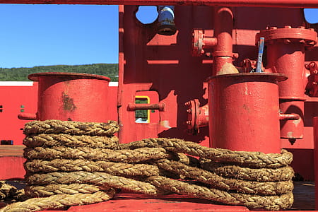 Rope twisted around a bollard thumbnail