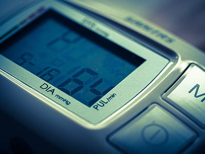 blood pressure monitor displaying 64 thumbnail