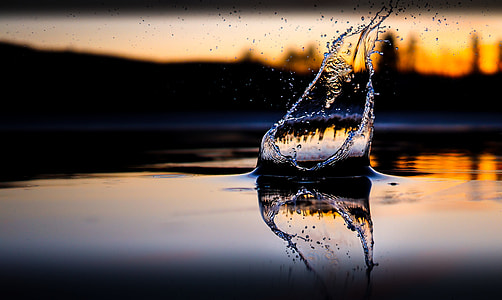 water drop close up photography thumbnail
