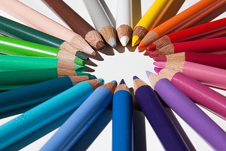 photo of color pencils thumbnail