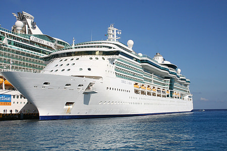 Cruise Ship, Royal Caribbean thumbnail