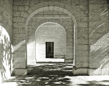 gray concrete arc thumbnail