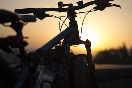 Silhouette hardtail mountain bike thumbnail