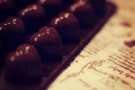 shallow focus of chocolate thumbnail