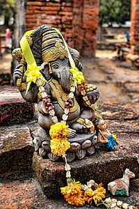 Ganesha figurine thumbnail