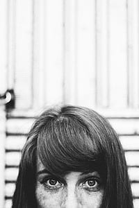 woman's face thumbnail