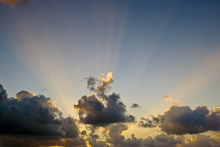long exposure photography of clouds thumbnail