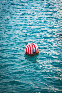 white and red striped bouy thumbnail
