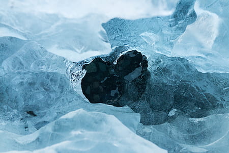 photography of snow hole thumbnail