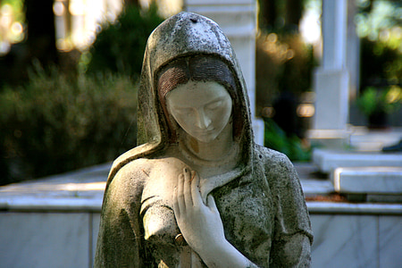 woman wearing dress with hood statue thumbnail