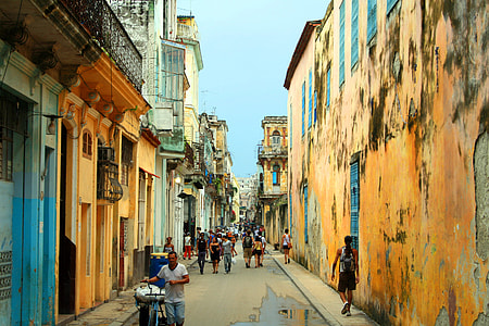 Streets with people in Havana, Cuba thumbnail