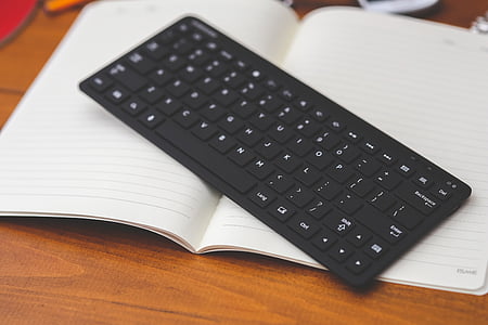 black wireless computer keyboard thumbnail