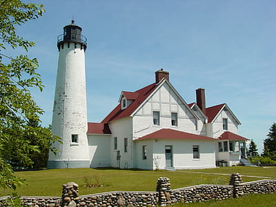 white and red lighthouse thumbnail