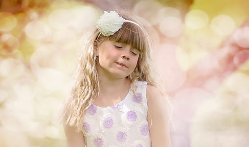 girl wearing dress with bokeh light thumbnail