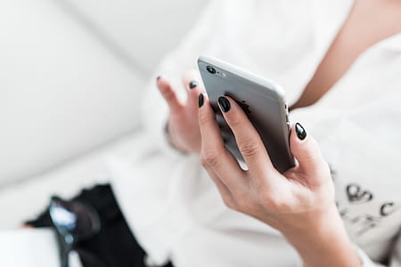 Woman Using Her Smartphone thumbnail