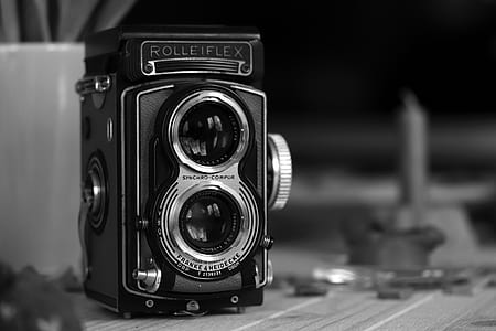 grayscale photo of digital camera thumbnail