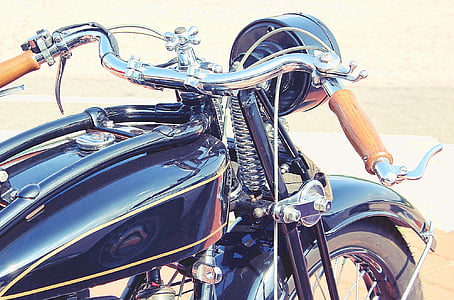 close up photography of black and gray motorcycle thumbnail