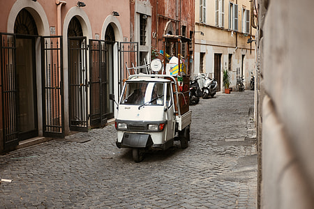 Small car on the streets of Rome thumbnail