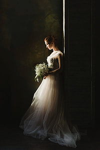 woman wearing wedding gown holding bouquet painting thumbnail