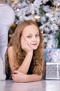 girl's face thumbnail