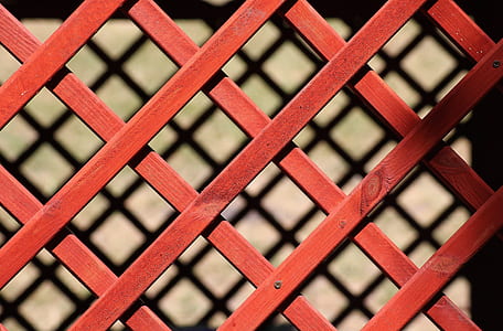 red wooden frame thumbnail