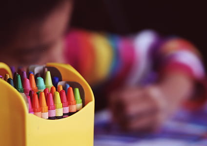 closeup photography of coloring pencils thumbnail