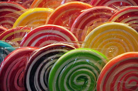 bunch of packed sugar lollipops thumbnail