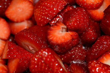 sliced strawberries thumbnail