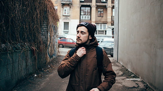 men's brown zip-up hooded jacket thumbnail