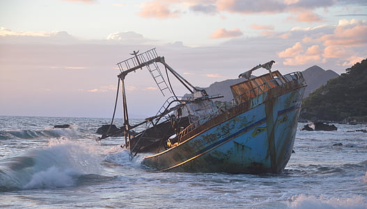 blue ship wreck thumbnail